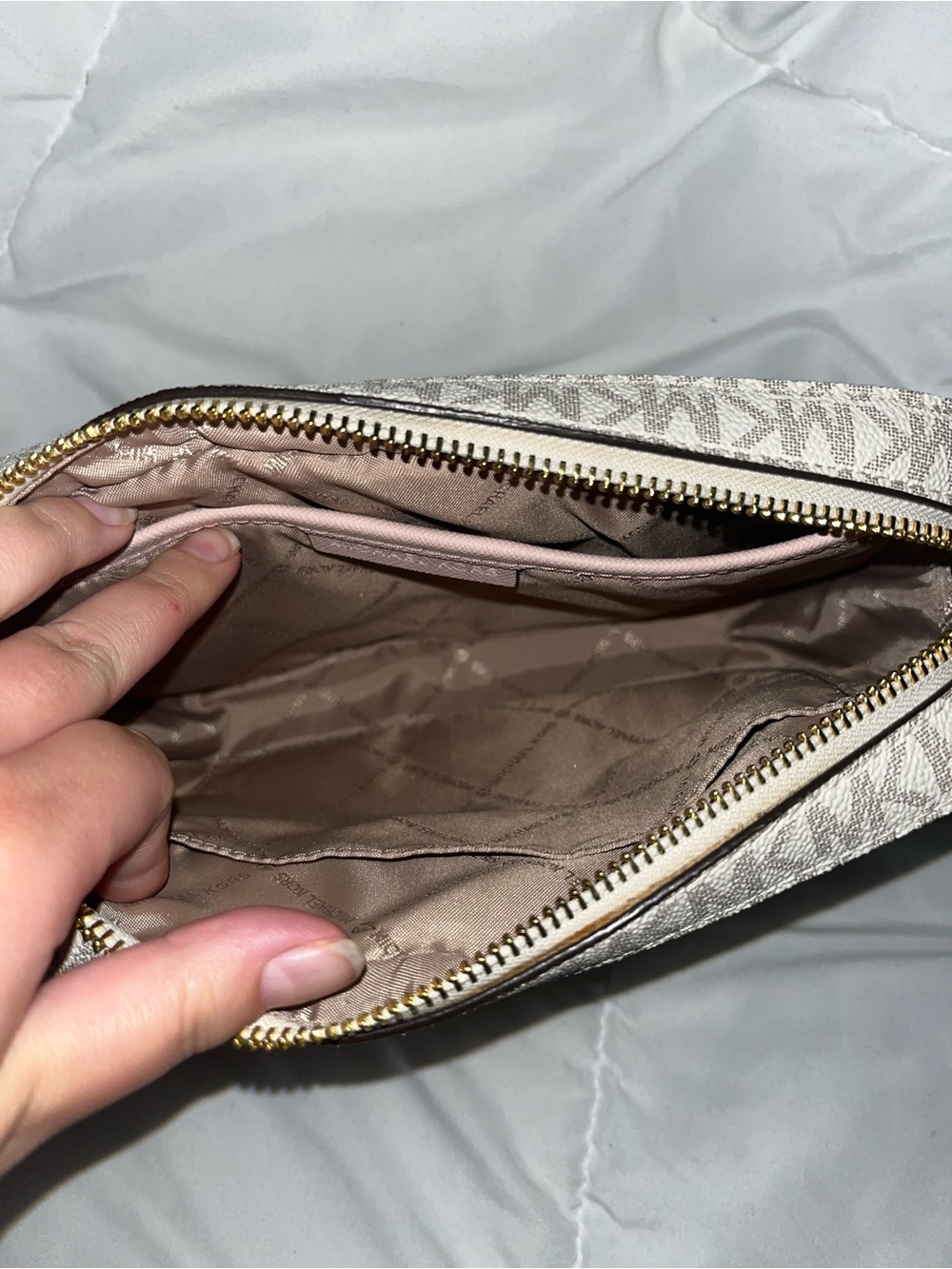 Michael Kors Logo Purse - Picture 6 of 8